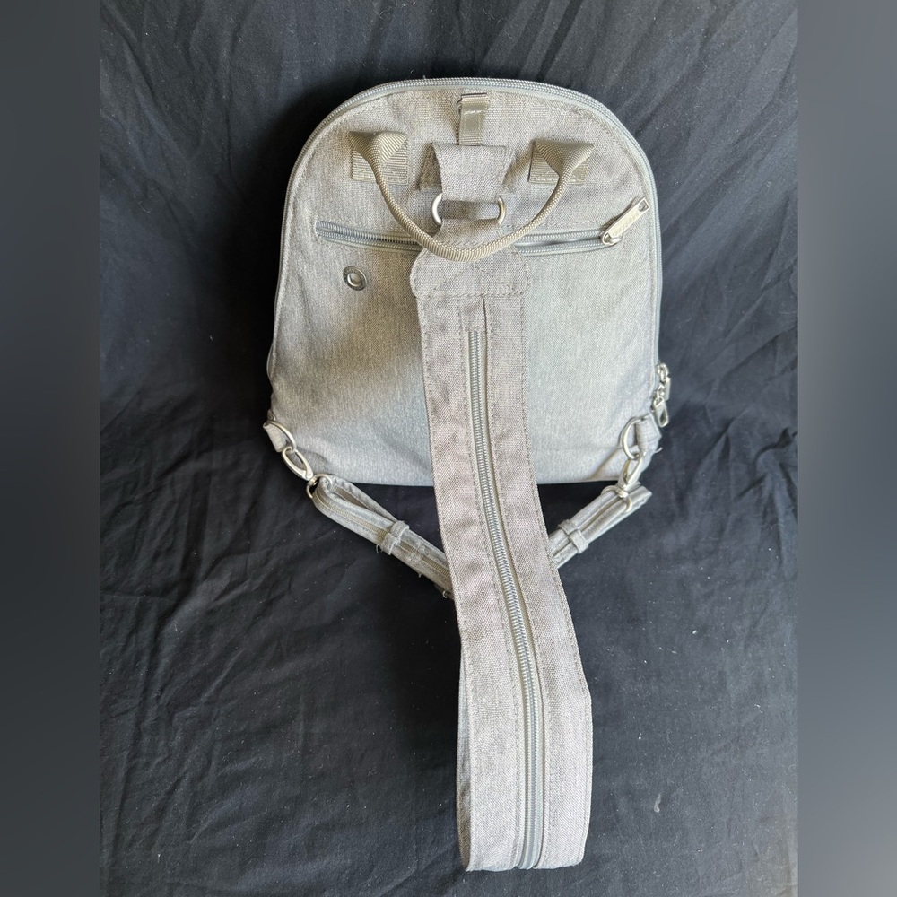 Baggallini Two-Tone Gray Backpack - image 4